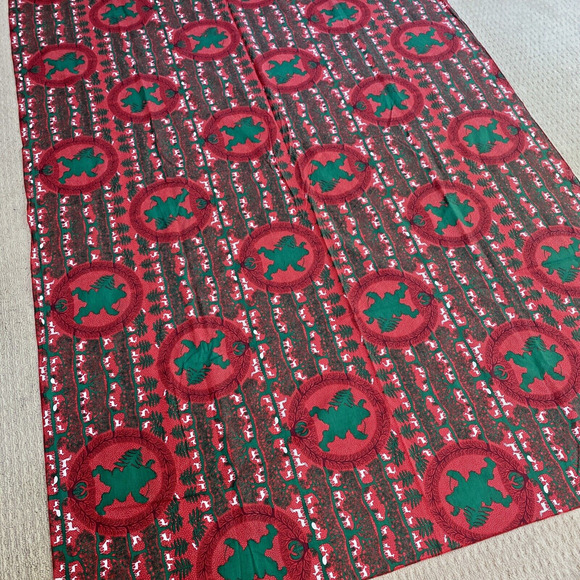 Christmas Tablecloth Printed Walking Santa Claus Whimsy Red & Green Rectangle - Picture 3 of 7